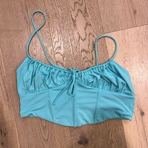 Garage cropped top